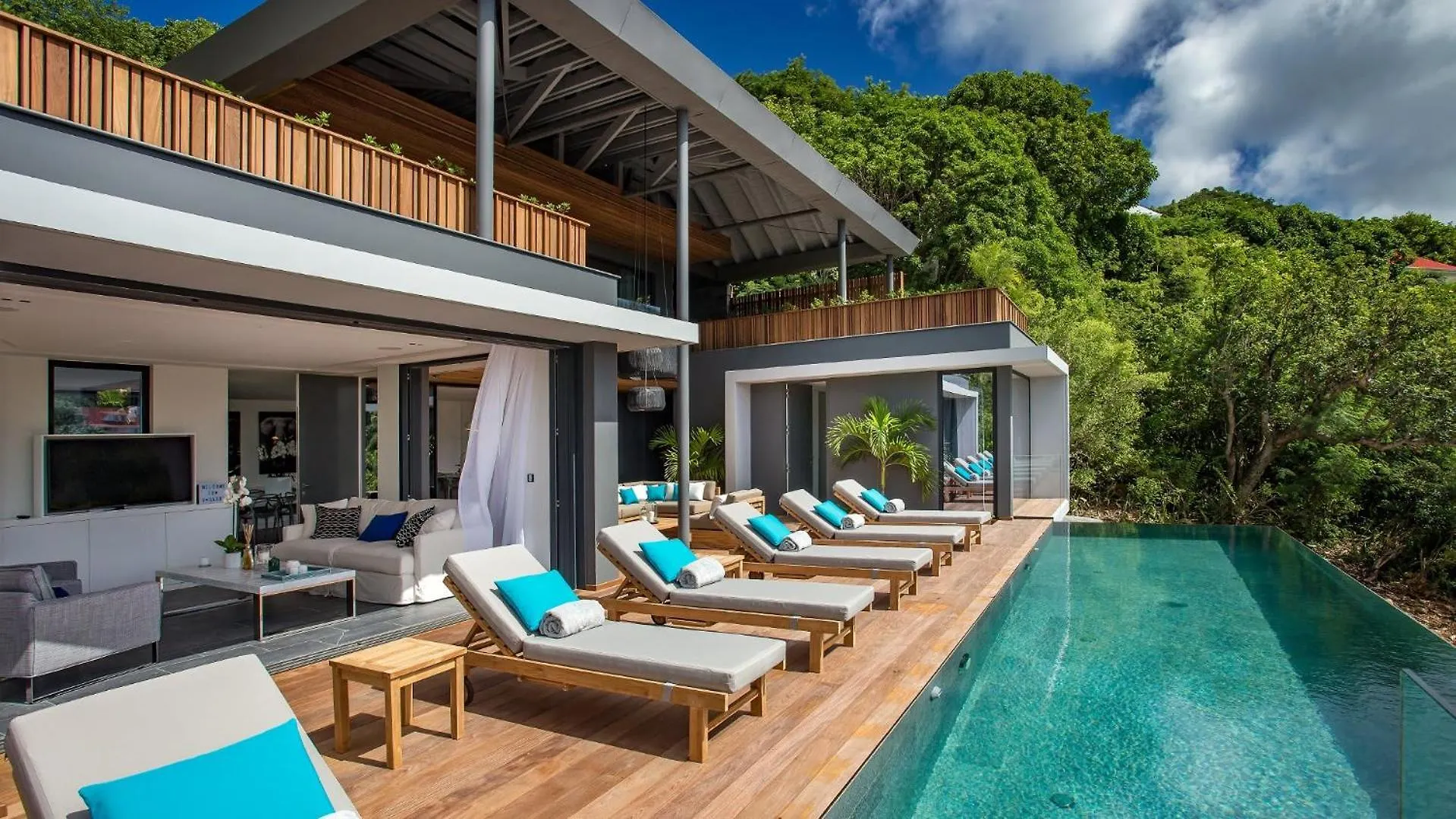 Villa Designed With Natural Elements St. Barthelemy